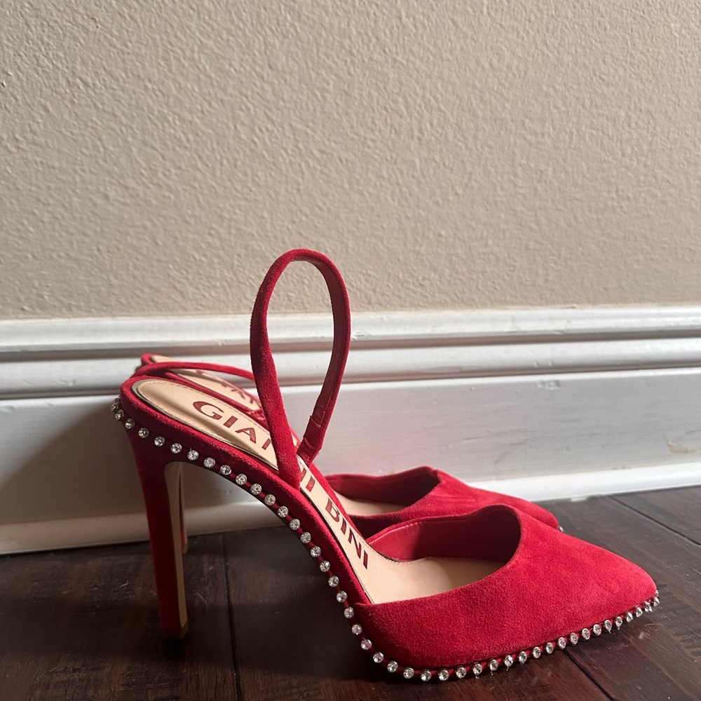 Gianni Bini Pink diamond heels